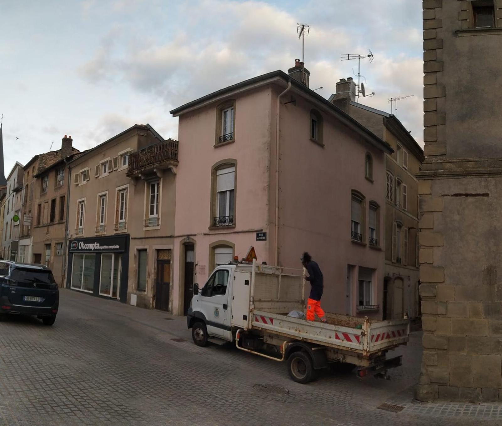 Studio Au Cloitres Mirecourt Exterior foto